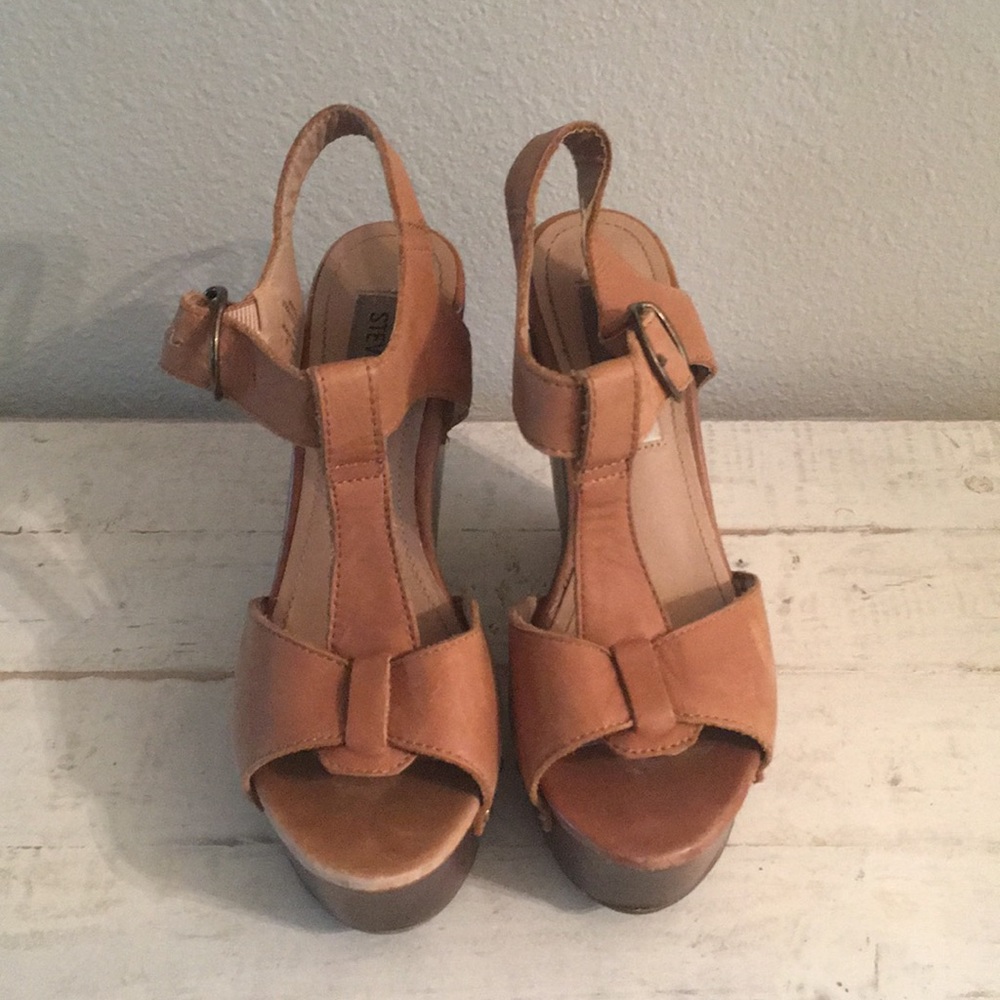 Steve Madden Tan strap platform wedges